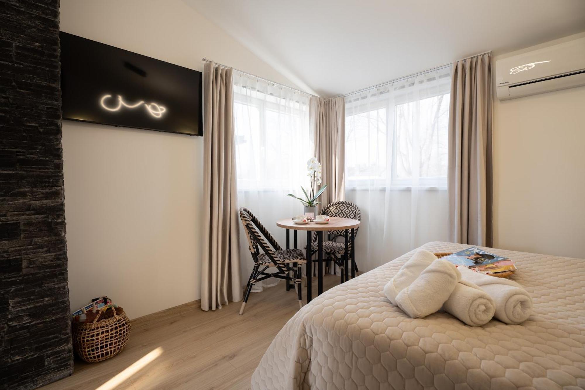 Green Garden & Private Parking Apartments With Playground Riga Exterior foto